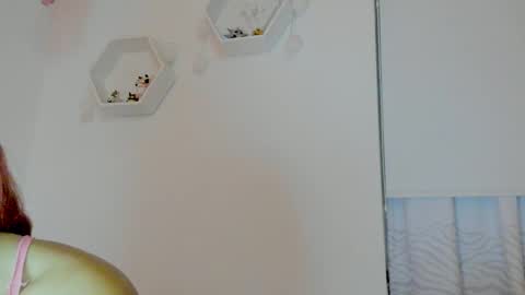 Saray  online show from 11/14/25, 11:24