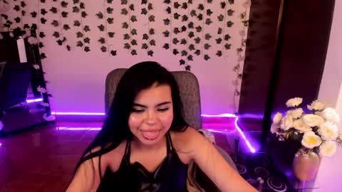 saray__jones online show from 01/16/25, 04:07