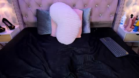 Saray online show from 02/26/25, 02:57