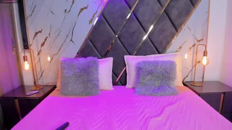 Snapshot of sarayofficial chatting on 06/03/26, 11:32 Saray Lopez online show from 06/03/26, 11:32