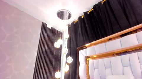 Saray online show from 11/17/25, 07:30