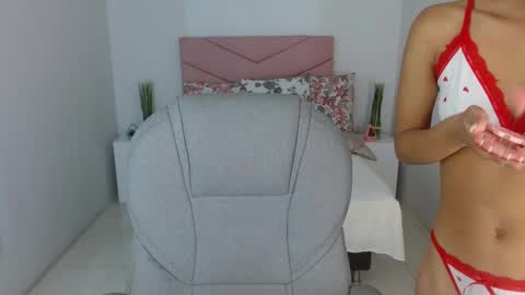 Saray Vega online show from 09/12/25, 07:14
