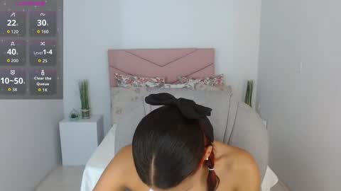 Saray Vega online show from 10/03/25, 07:22