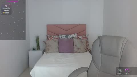 Saray Vega online show from 10/11/25, 07:12