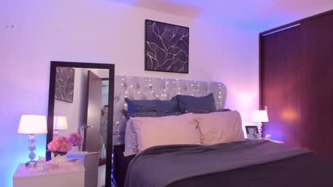 sarha online show from 09/23/25, 12:30