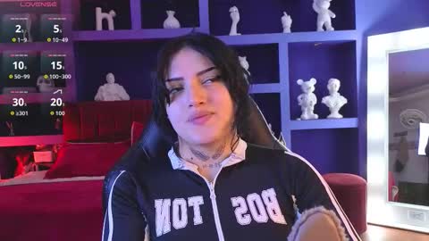 Sari  online show from 10/20/25, 08:42