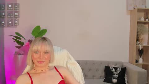 Your Selena 3 online show from 03/25/26, 03:12