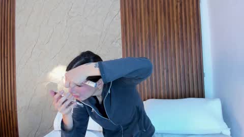  SARIYA Y ALEXIS  online show from 02/23/26, 11:18