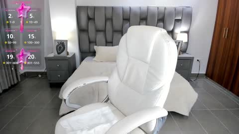  Saritaaa  online show from 12/31/24, 09:42