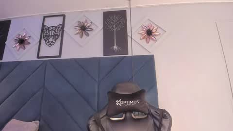 Sara  online show from 02/09/25, 03:53