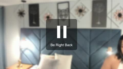 Sara  online show from 11/30/25, 04:05