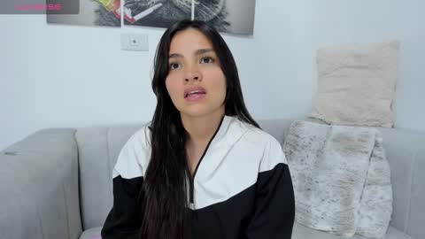 Snapshot of saritadolly_ chatting on 03/01/25, 03:53 Sara Cute  online show from 03/01/25, 03:53