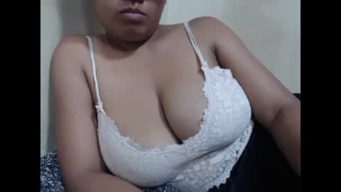 Snapshot of saronette chatting on 03/10/25, 09:32 saronette online show from 03/10/25, 09:32