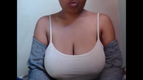 Snapshot of saronette chatting on 09/17/25, 06:48 saronette online show from 09/17/25, 06:48