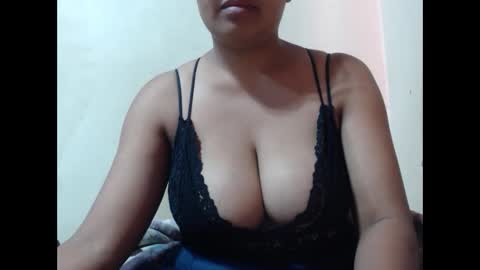 Snapshot of saronette chatting on 10/02/25, 06:31 saronette online show from 10/02/25, 06:31