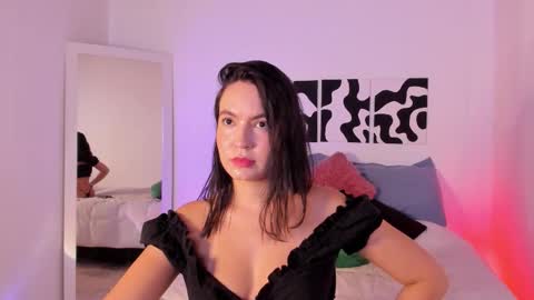 Sara online show from 09/22/25, 10:45