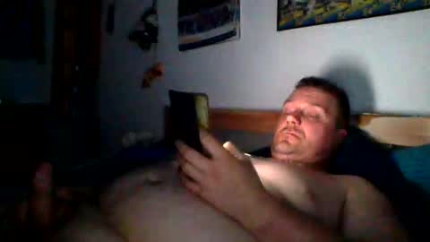 Snapshot of saschacrow1 chatting on 03/25/26, 04:57 Saschacrow1 online show from 03/25/26, 04:57