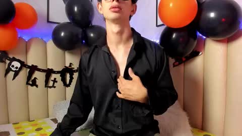 Snapshot of sasha_blazes chatting on 10/19/25, 03:40 sasha_blazes online show from 10/19/25, 03:40