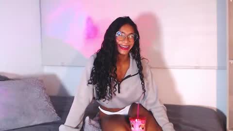 Snapshot of sasha_bowei chatting on 07/07/26, 07:23 sasha_bowei online show from 07/07/26, 07:23