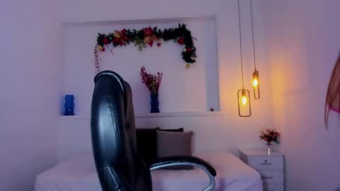 Sasha online show from 12/17/24, 02:33