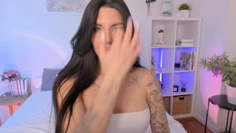 Snapshot of sasha_miro chatting on 01/17/25, 07:30 Sasha Miro online show from 01/17/25, 07:30