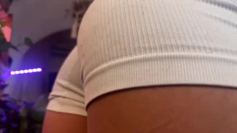 Alexandra Sasha in short online show from 02/09/25, 10:09