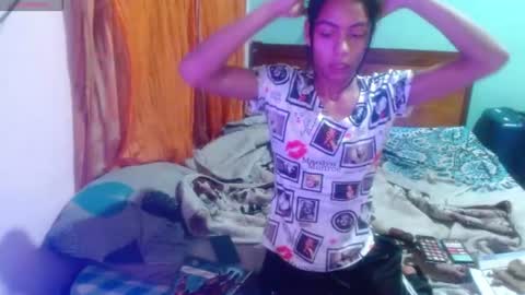 Snapshot of sasha_raven chatting on 06/17/26, 02:36 sasha_raven online show from 06/17/26, 02:36