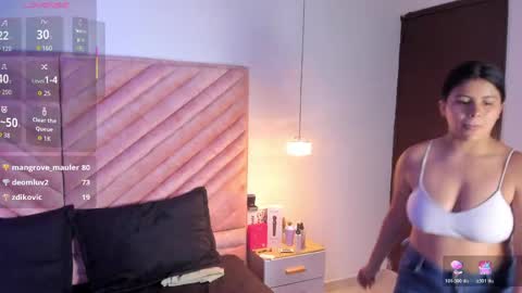 Snapshot of sasha_roldann chatting on 04/28/26, 02:27 Sasha online show from 04/28/26, 02:27