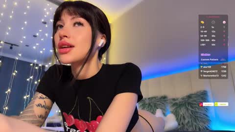 Hi everyone my name is Sasha   online show from 02/16/26, 09:22