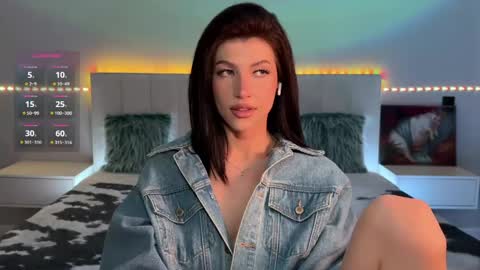 Hi everyone my name is Sasha   online show from 04/25/26, 01:41