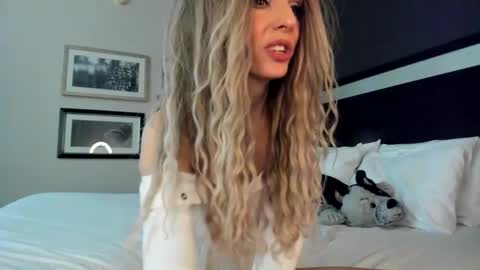 Sasha online show from 02/22/25, 12:29