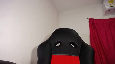 Snapshot of sashabreck1 chatting on 11/25/25, 02:44 sashabreck1 online show from 11/25/25, 02:44