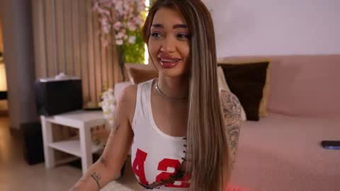 sashafererra online show from 04/29/26, 06:47