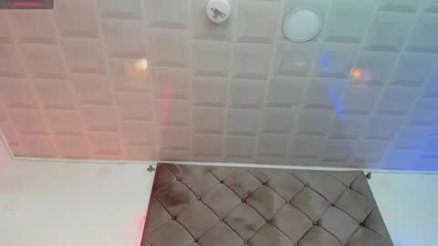 selene  online show from 12/05/24, 11:07