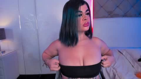 selene  online show from 02/05/25, 08:57