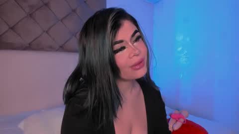 selene  online show from 02/12/25, 10:26