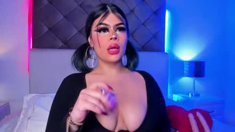 selene  online show from 03/08/25, 11:48