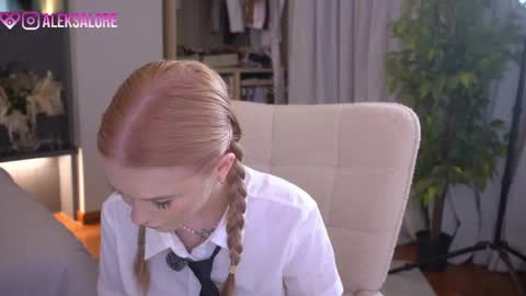 Snapshot of sashalore chatting on 05/25/26, 03:01 sashalore online show from 05/25/26, 03:01