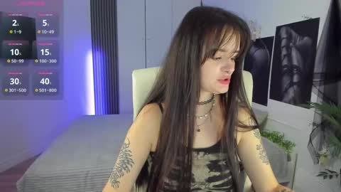 Snapshot of sashasunlight chatting on 10/18/25, 01:45 Sasha  online show from 10/18/25, 01:45