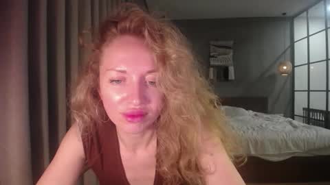 Sasha online show from 12/18/25, 01:06