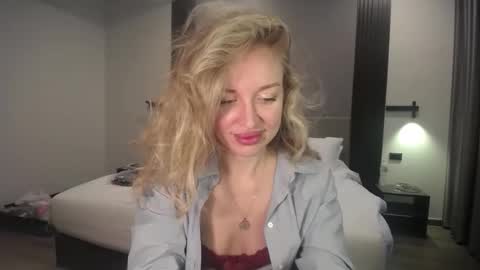 Snapshot of sashasweetsasha chatting on 03/14/26, 05:35 Sasha online show from 03/14/26, 05:35