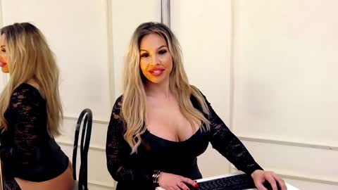 Sasha online show from 02/20/25, 11:42