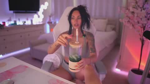 sashawest_official online show from 07/27/26, 10:50