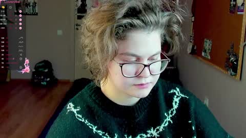 Snapshot of sashy_way chatting on 12/15/24, 02:41 .Alexandra online show from 12/15/24, 02:41