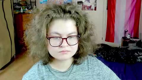 Snapshot of sashy_way chatting on 10/10/25, 08:24 .Alexandra online show from 10/10/25, 08:24