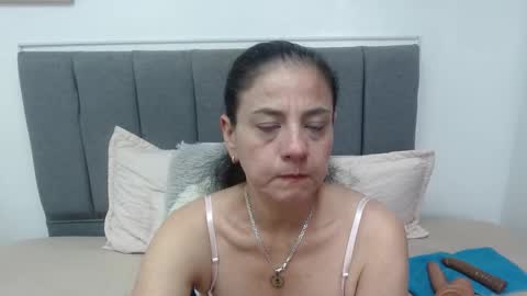 sasi_luna1 online show from 02/17/25, 08:58