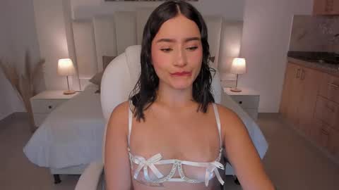 saskia litt online show from 12/23/25, 03:59