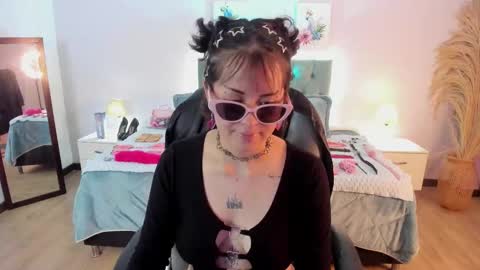 saskia_vellour online show from 03/26/26, 06:57