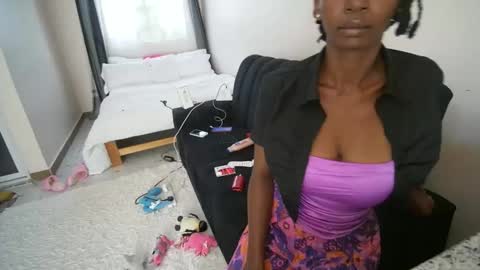 sassy_angel1 online show from 02/03/26, 05:38