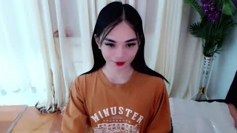 Snapshot of sassy_keath chatting on 04/27/26, 03:43 Keath online show from 04/27/26, 03:43